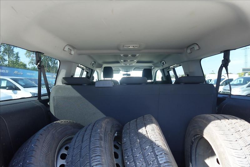 Citroën Jumpy 2,0 HDI  8 MÍST L3H1 KLIMA - fotka 17 z 37