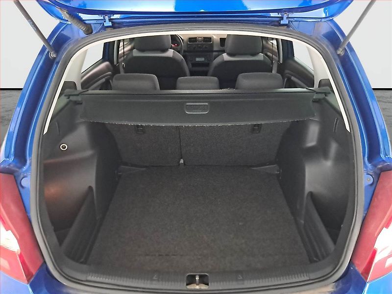 Škoda Fabia (2014) 1.2 TSI, Serv.kniha, Xenony - fotka 13 z 16
