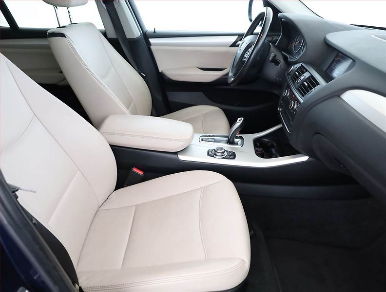 BMW X3 (2012) xDrive20d, 4X4, Automat, Kůže - fotka 7 z 19