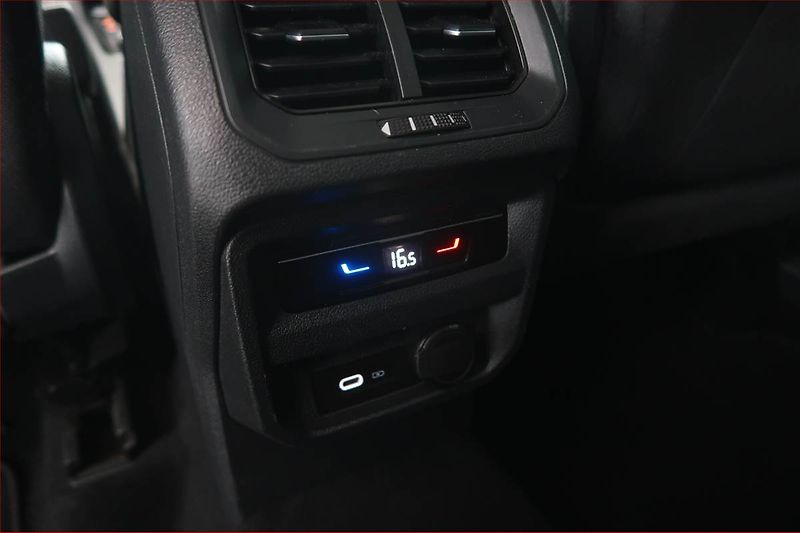 Volkswagen Tiguan Allspace (2022) Life 2.0 TDI - fotka 17 z 19