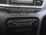 Kia Ceed (2018) Gold 1.4 T-GDI, Serv.kniha - náhled 12