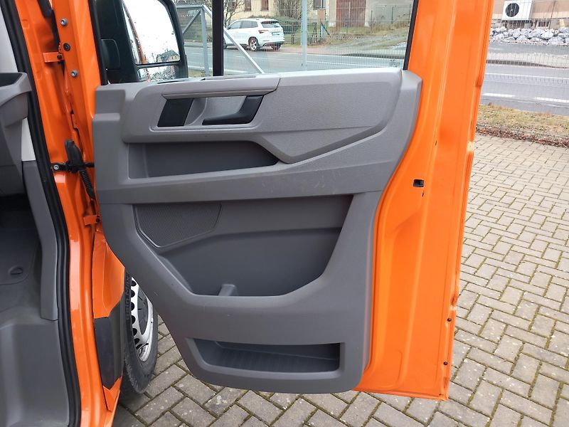 Volkswagen Crafter (2018) 2,0TDi 103kw 7 MÍST ,ODPOČET ! - fotka 22 z 41