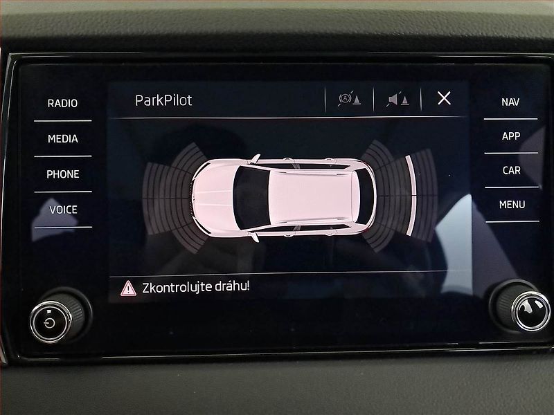 Škoda Karoq (2018) Ambition 1.6 TDI, Serv.kniha - fotka 13 z 19