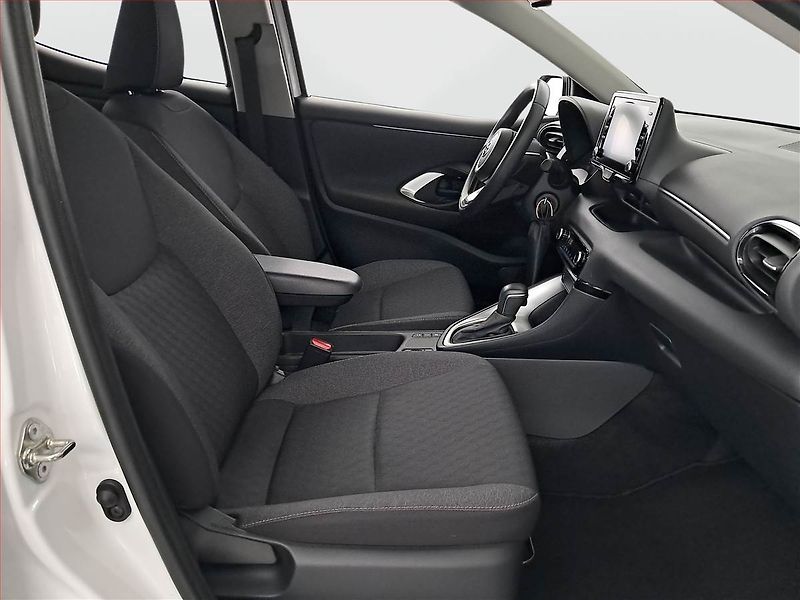 Toyota Yaris (2021) 1.5 VVT-i Hybrid, Automat, ČR - fotka 9 z 17