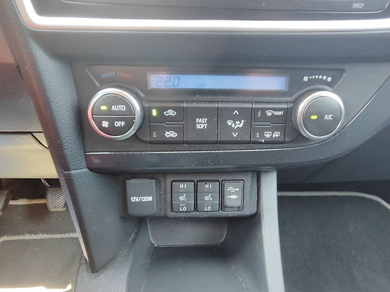 Toyota Auris 1.6 Valvematic/97kW Active - fotka 16 z 24