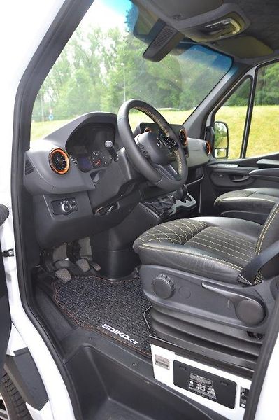 Mercedes-Benz 317 CDi   Camper , vestavba - fotka 33 z 49