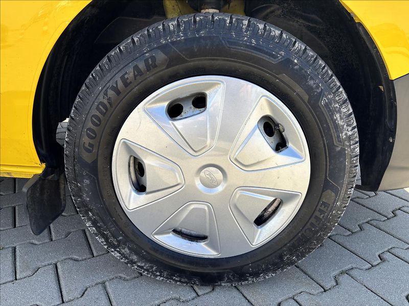 Ford Transit Custom 2,0 EcoBlue 79kW KombiVan L1 - fotka 9 z 27