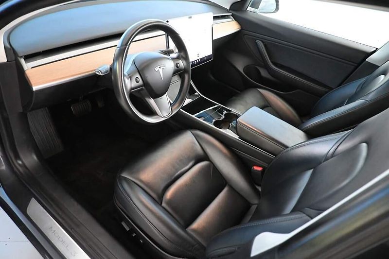 Tesla Model 3 (2019) RWD LED Kamera Range Plus 225K - fotka 11 z 34