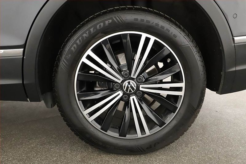 Volkswagen Tiguan (2021) 2.0 TDI - fotka 22 z 22