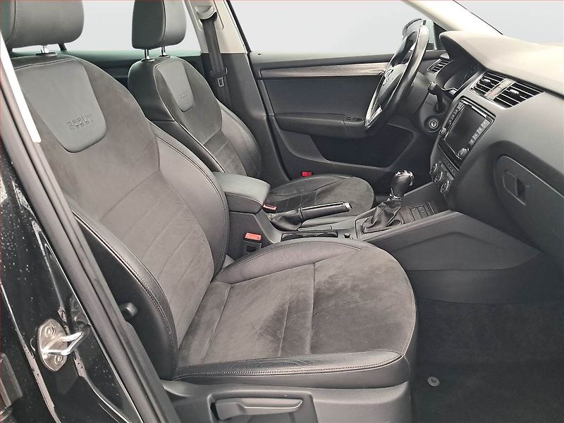 Škoda Octavia (2015) Scout 2.0 TDI, 4X4, Automat - fotka 9 z 20