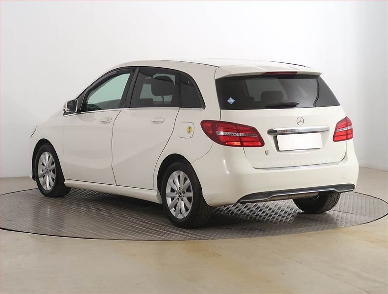 Mercedes-Benz Třídy B (2017) B 180 CDI, Automat, Tempomat - fotka 4 z 20