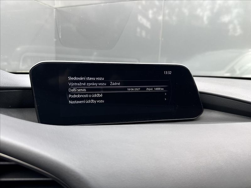 Mazda 3 2,0 Skyactiv-G Selection AT - fotka 19 z 28