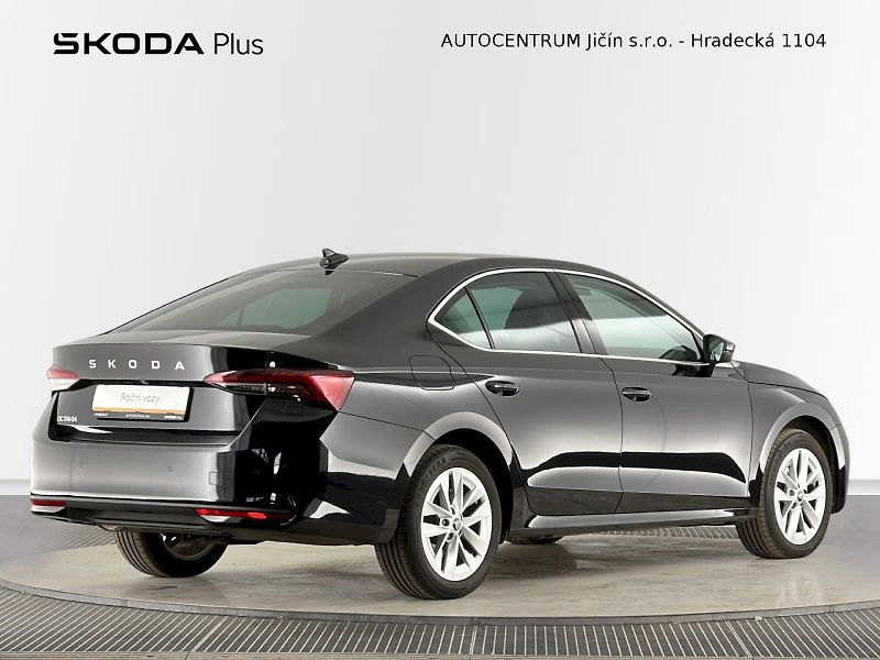 Škoda Octavia (2025) DSG 2.0TDI 110kW Top Selection - fotka 2 z 31