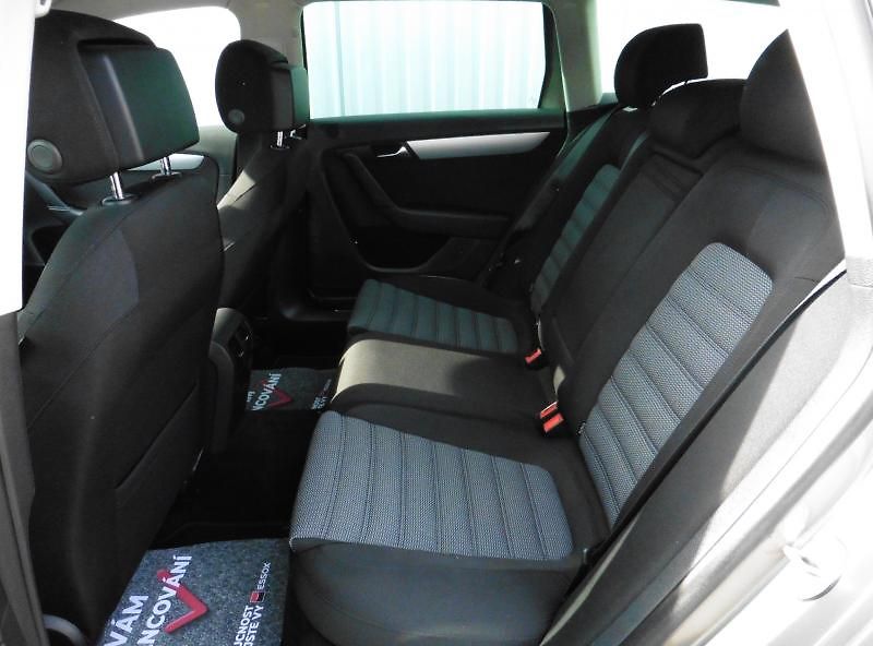 Volkswagen Passat 2,0 TDI Alltrack 4motion DSG - fotka 9 z 14