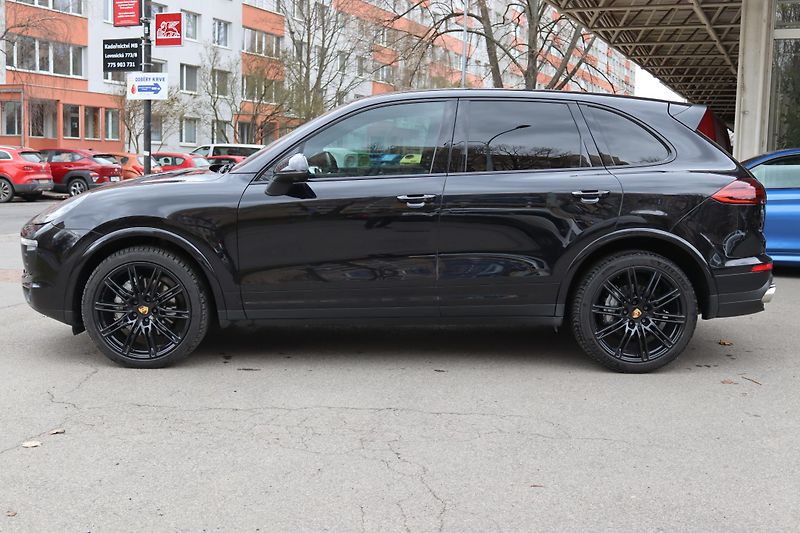 Porsche Cayenne S DIESEL 4.2 V8 283kW 4X4 DPH - fotka 13 z 50