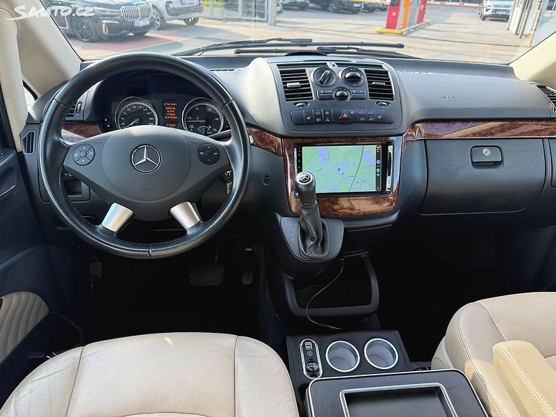 Mercedes-Benz Viano 3.0 CDi Extra Long - fotka 12 z 41