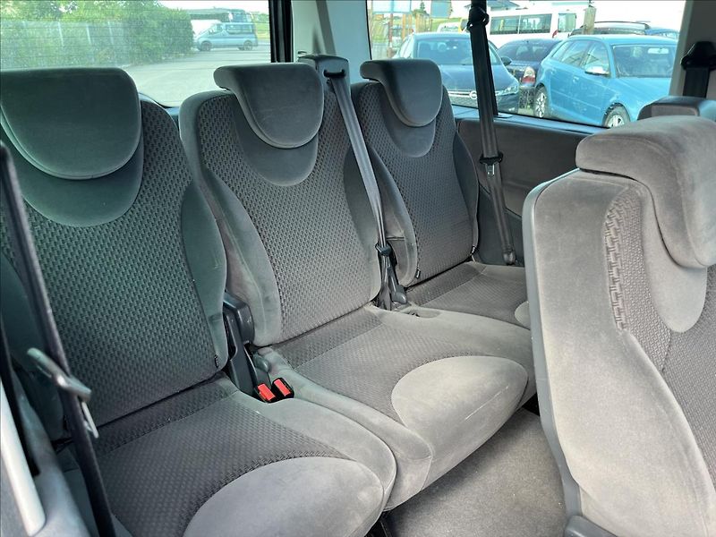 Fiat Scudo 2,0 JTD L2 PANORAMA 8.MÍST - fotka 14 z 41