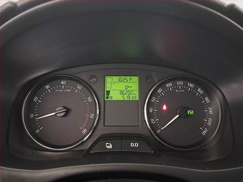 Škoda Fabia (2011) 1.2 TSI, Automat, Serv.kniha - fotka 11 z 15