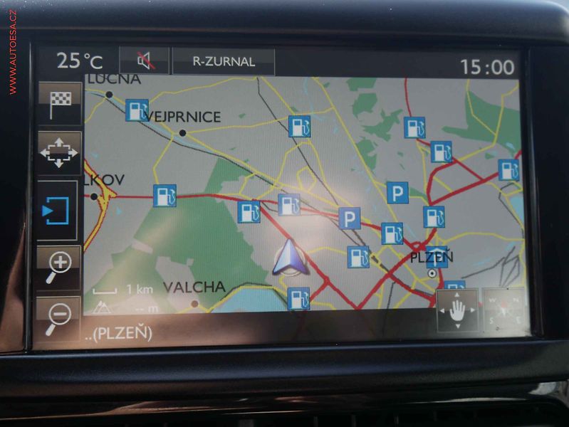 Peugeot 2008 (2016) 1.2PT, 2.maj,ČR, AC, park - fotka 16 z 18