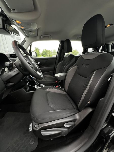 Jeep Renegade 1.5T MHEV T4 Aut. Limited DPH  - fotka 6 z 21