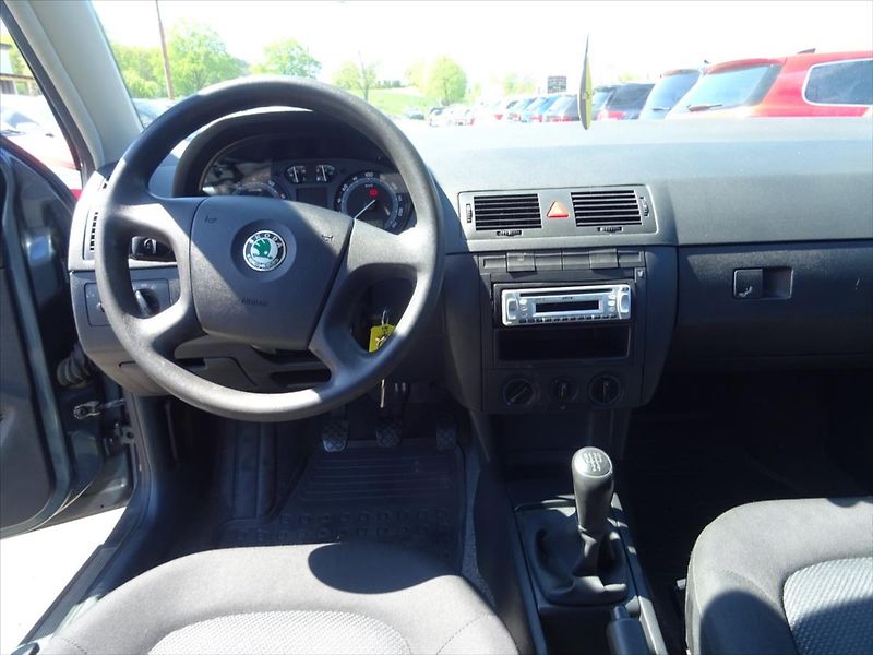 Škoda Fabia 1,4 - fotka 11 z 25