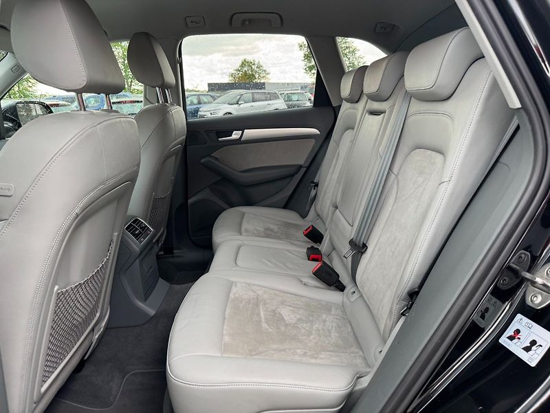 Audi Q5 (2013) 2,0 TFSI 165 KW Quattro Aut. - fotka 13 z 36