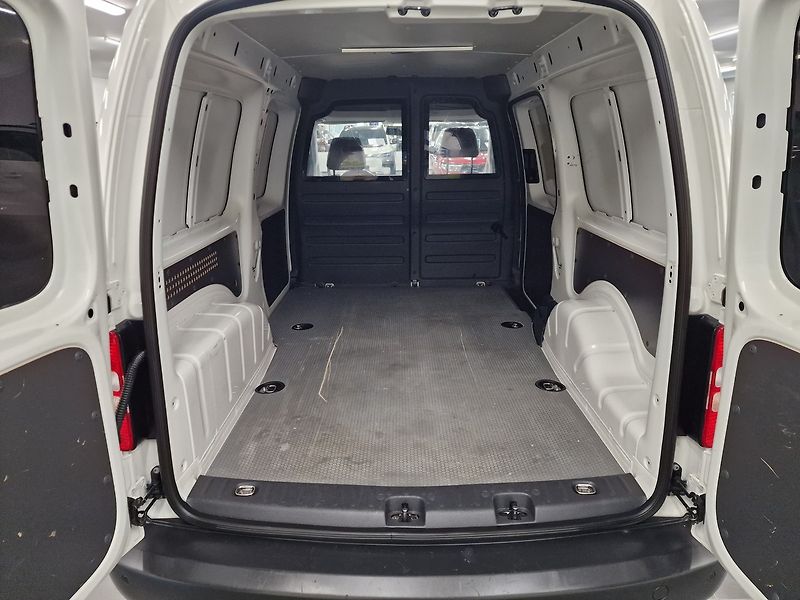 Volkswagen Caddy (2015) 2.0 Maxi CNG MAN 2015 | Záruka - fotka 19 z 53