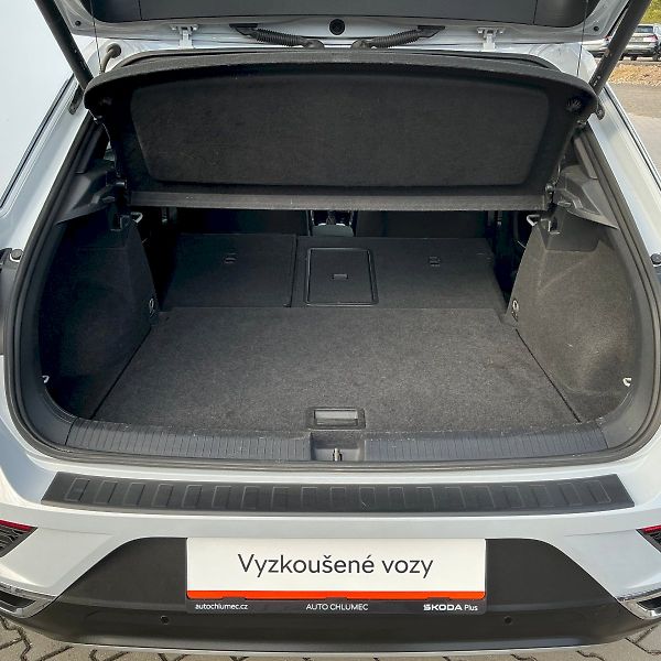 Volkswagen T-Roc (2022) 2.0 TDI DSG Sport - fotka 20 z 31