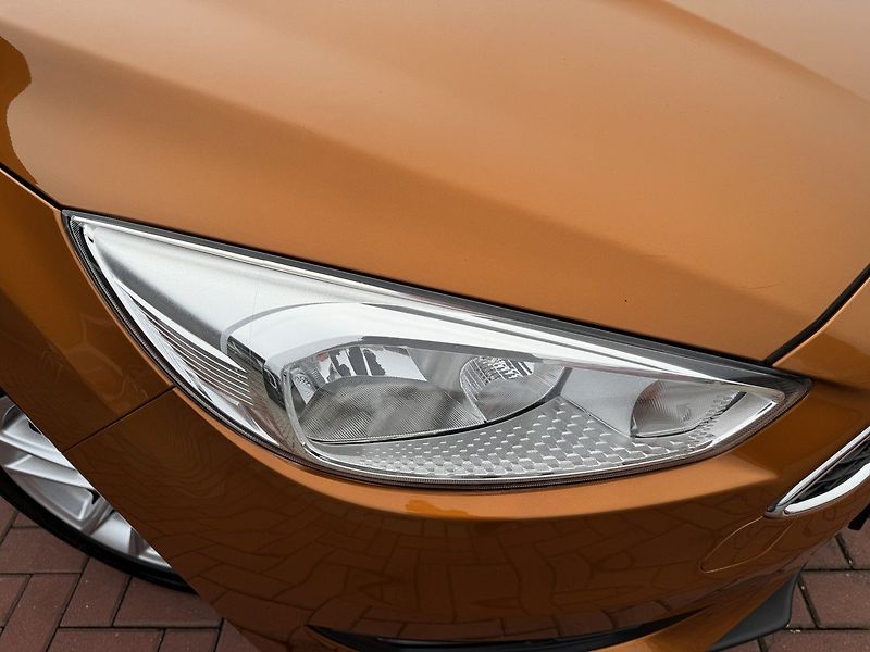 Ford Focus (2018) 1.6Ti-VCT Digi Klima Tempomat - fotka 34 z 46