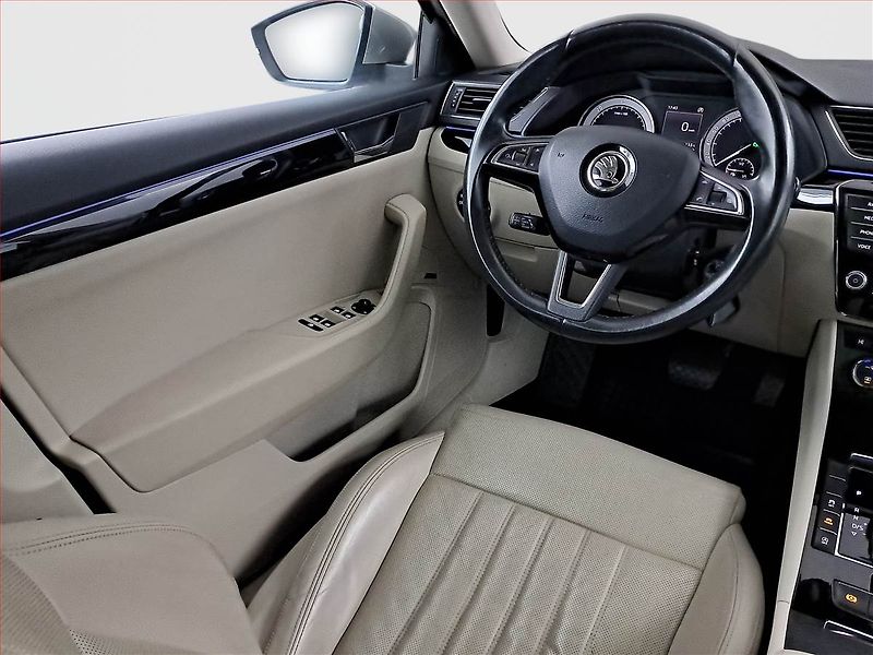 Škoda Superb (2016) 2.0 TDI 4x4, 4X4, Automat - fotka 7 z 25