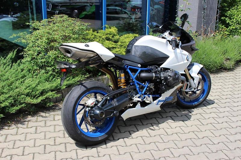 BMW HP2 Sport (2010) - fotka 8 z 12