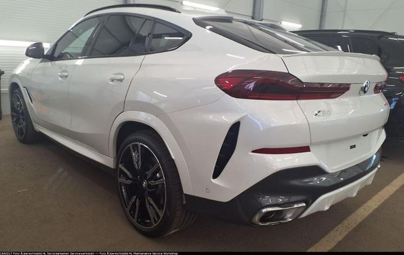 BMW X6 xDrive40d - fotka 4 z 5