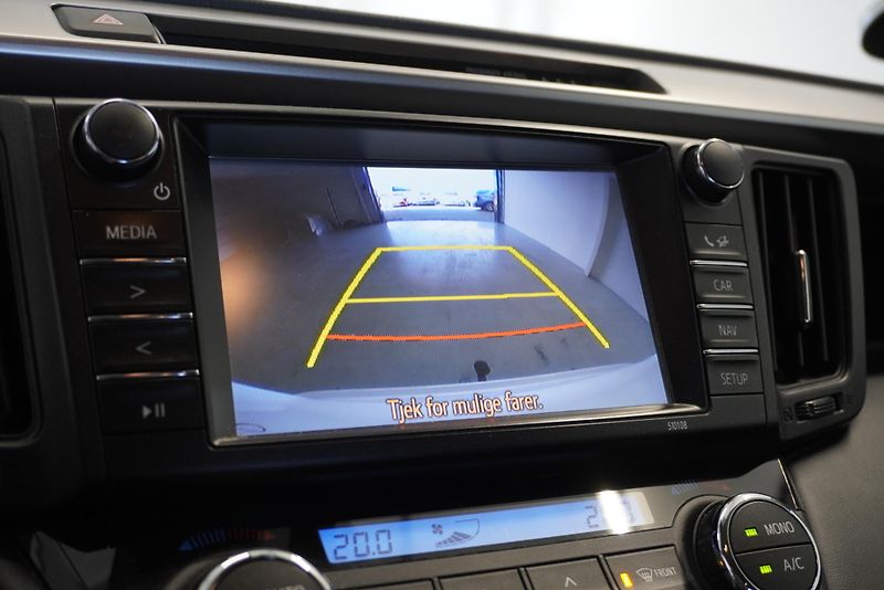 Toyota RAV4 2,5 HYBRID 4X2 AUT. - fotka 15 z 24