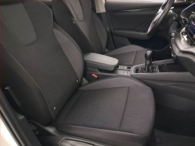 Škoda Octavia (2023) Ambition 2.0 TDI, ČR,1.maj - fotka 9 z 21