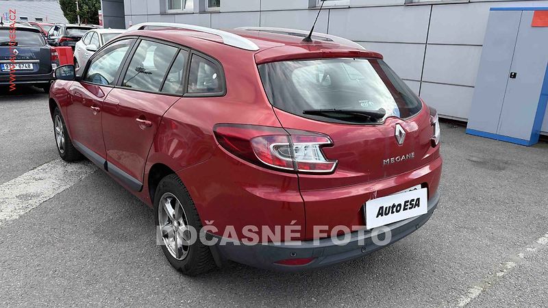 Renault Mégane (2010) 1.6i, ČR, autoAC, temp - fotka 2 z 3
