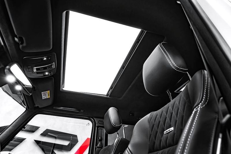 Mercedes-Benz Třídy G 4x4 2 AMG Designo Carbon - fotka 22 z 29