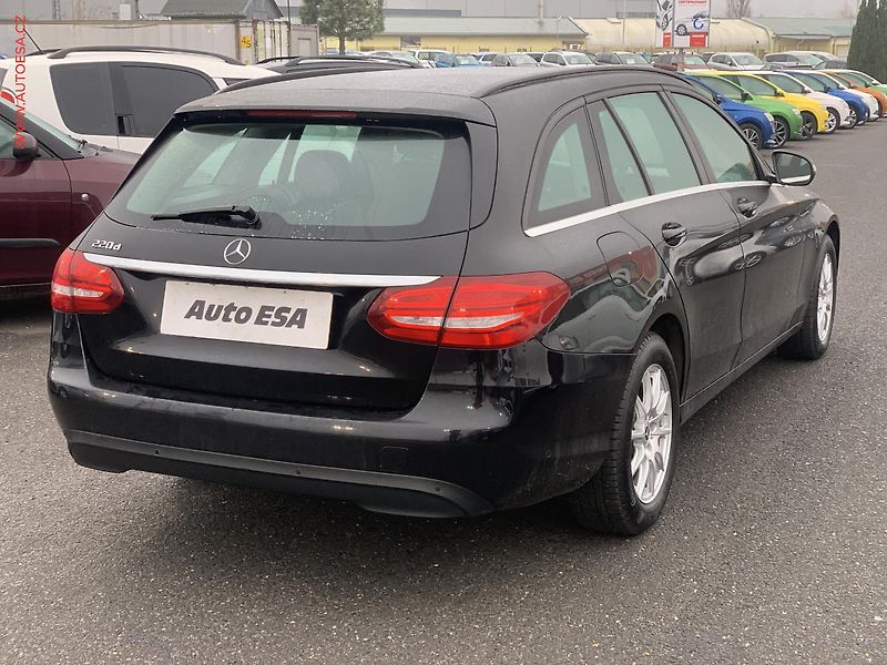 Mercedes-Benz Třídy C (2016) 2.2 CDi C 220d, ČR, AT, navi - fotka 6 z 17