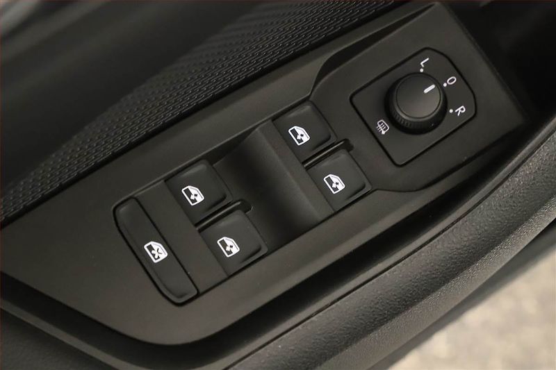 Škoda Octavia (2023) Ambition 2.0 TDI - fotka 20 z 20