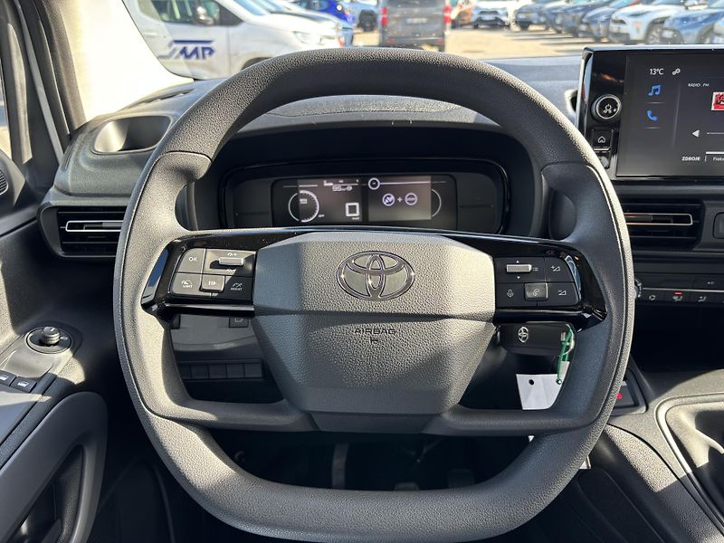 Toyota ProAce City Verso (2026) LONG BUSINESS 1,5D MAN6 - fotka 6 z 14