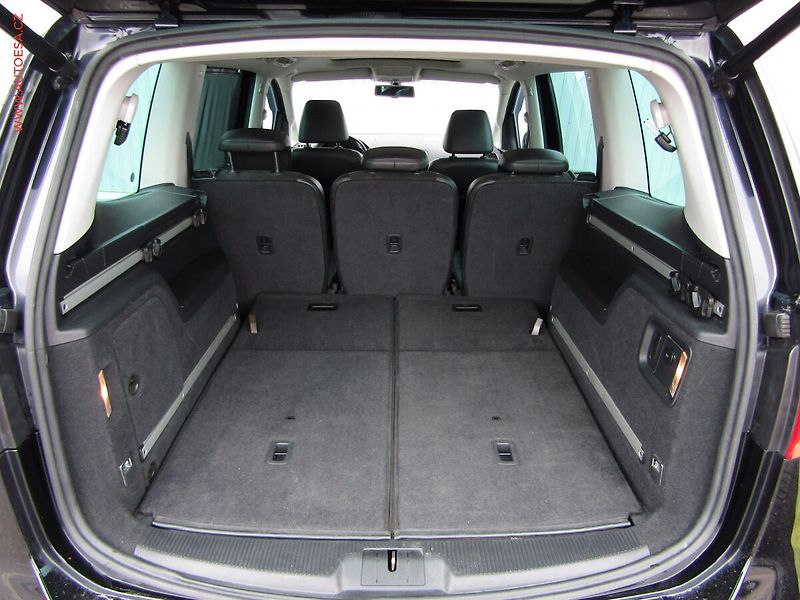 Volkswagen Sharan (2011) 2.0 TDi, Highline, DSG - fotka 7 z 25