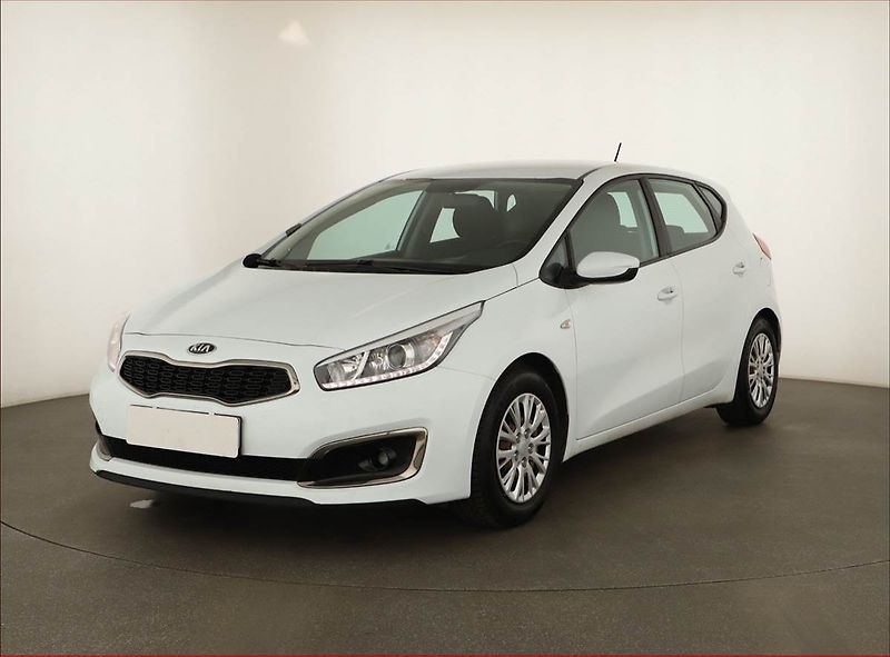 Kia Ceed (2016) 1.4 CVVT, Tempomat - fotka 2 z 12