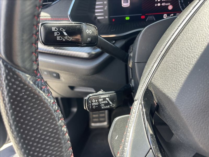 Škoda Octavia 2,0 TSi 180kw RS DSG Style Plu - fotka 22 z 39