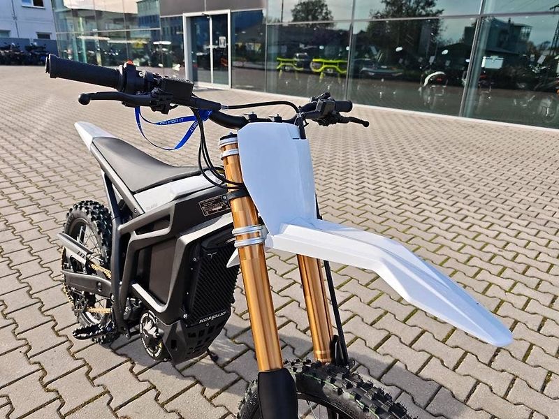 Ostatní (2026) Komodo MX 32kW - fotka 10 z 20
