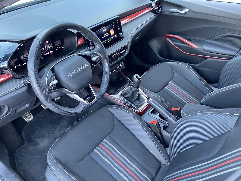 Škoda Fabia (2025) 1.0 TSI Monte Carlo - fotka 6 z 34