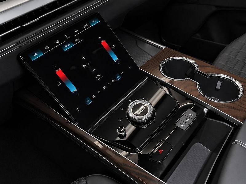 Cadillac Escalade (2026) Sport Platinum 2026 - fotka 9 z 12