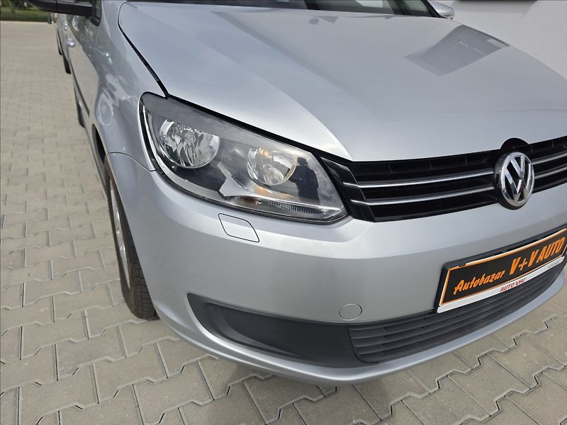 Volkswagen Touran 1,2 TSi 77KW Trend 7 MÍST ALU - fotka 39 z 41