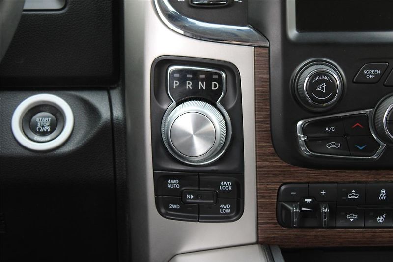 Dodge RAM 3.0L V6 EcoDIESEL / LARAMIE - fotka 23 z 43
