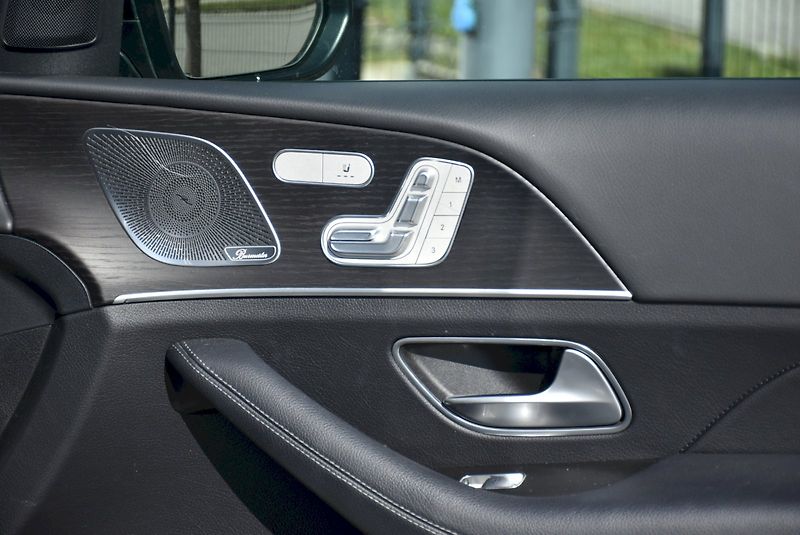 Mercedes-Benz GLE (2023) 300d - fotka 24 z 28