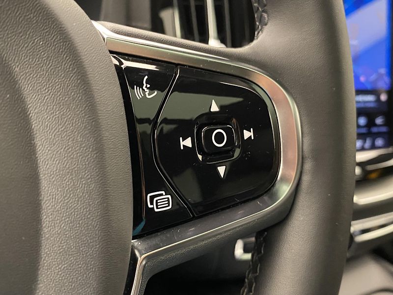 Volvo XC60 AWD POLESTAR AUT CZ 1.maj - fotka 21 z 65