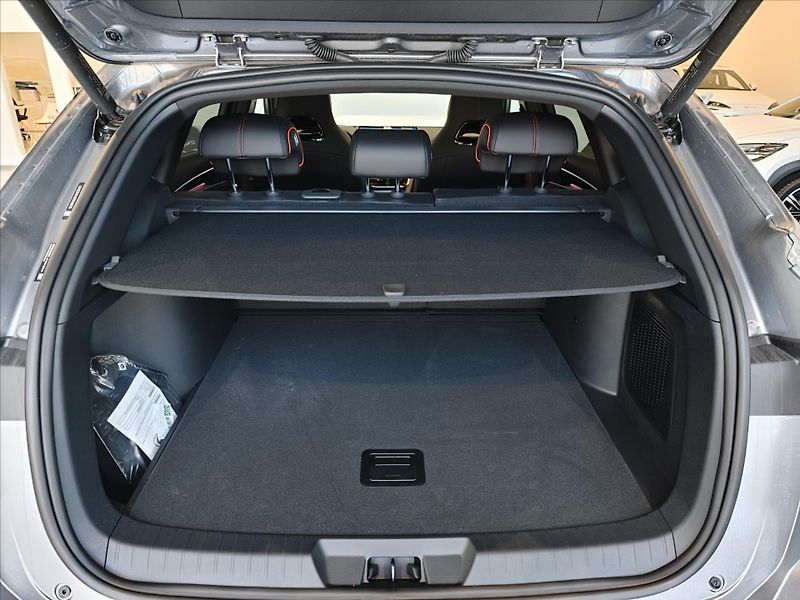 BYD Seal U (2026) 238 kW 4x4 Design - fotka 11 z 11
